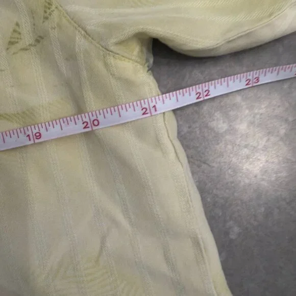 Tommy Bahama 100% Silk Short Sleeve Camp Shirt – Size Small - Picture 16 of 16